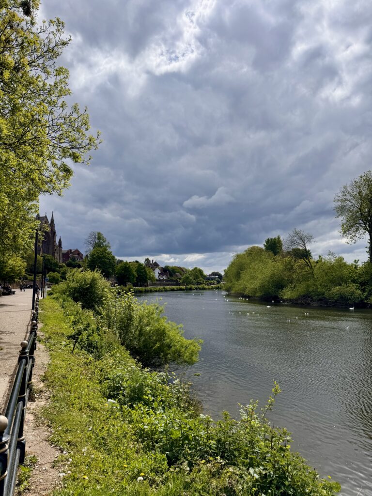 Our Favourite Pubs in Worcester to Visit During Your Glamping Break 4 riverside walk